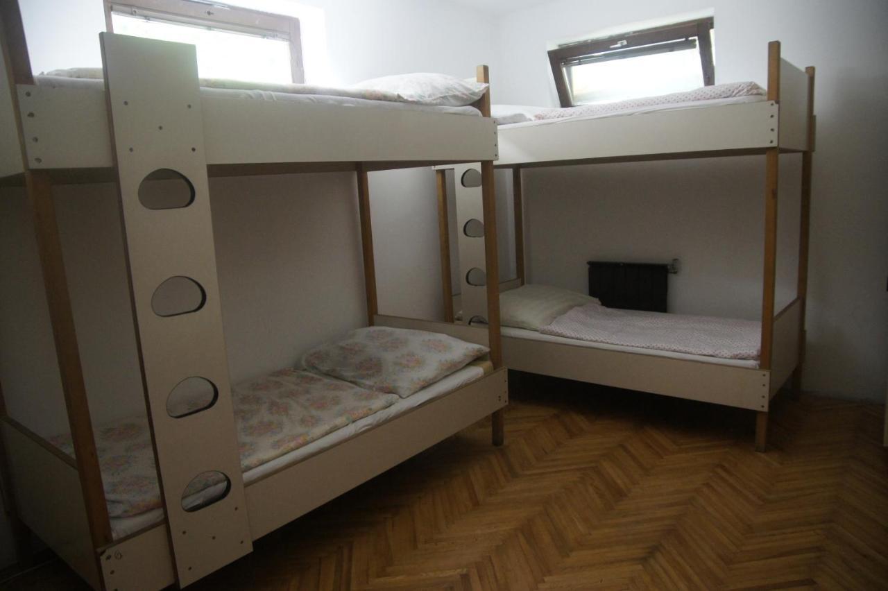 Szuzanna Fenyves Panzio Bed and Breakfast Siófok Buitenkant foto